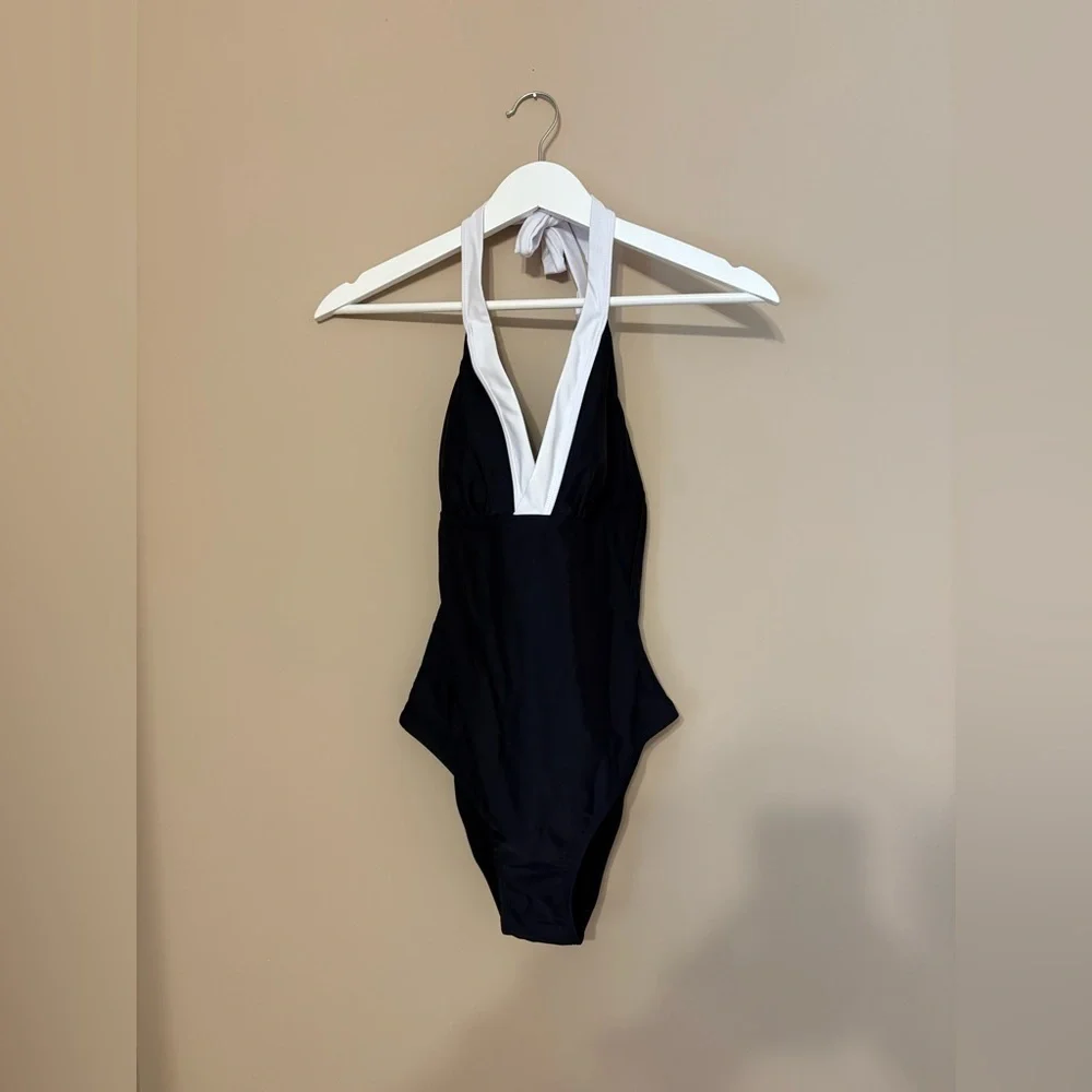 Cupshe Black and White One-Piece Swimsuit NWTs Size Medium - Picture 4 of 8